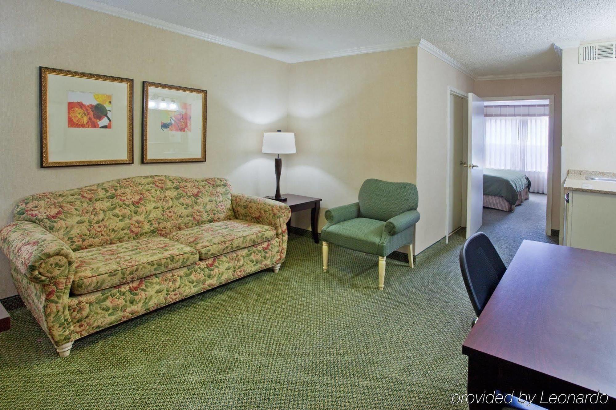 Country & By Radisson, Atlanta Airport North, Ga 3*