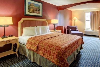 Red Roof - Six Flags Hotel 2*