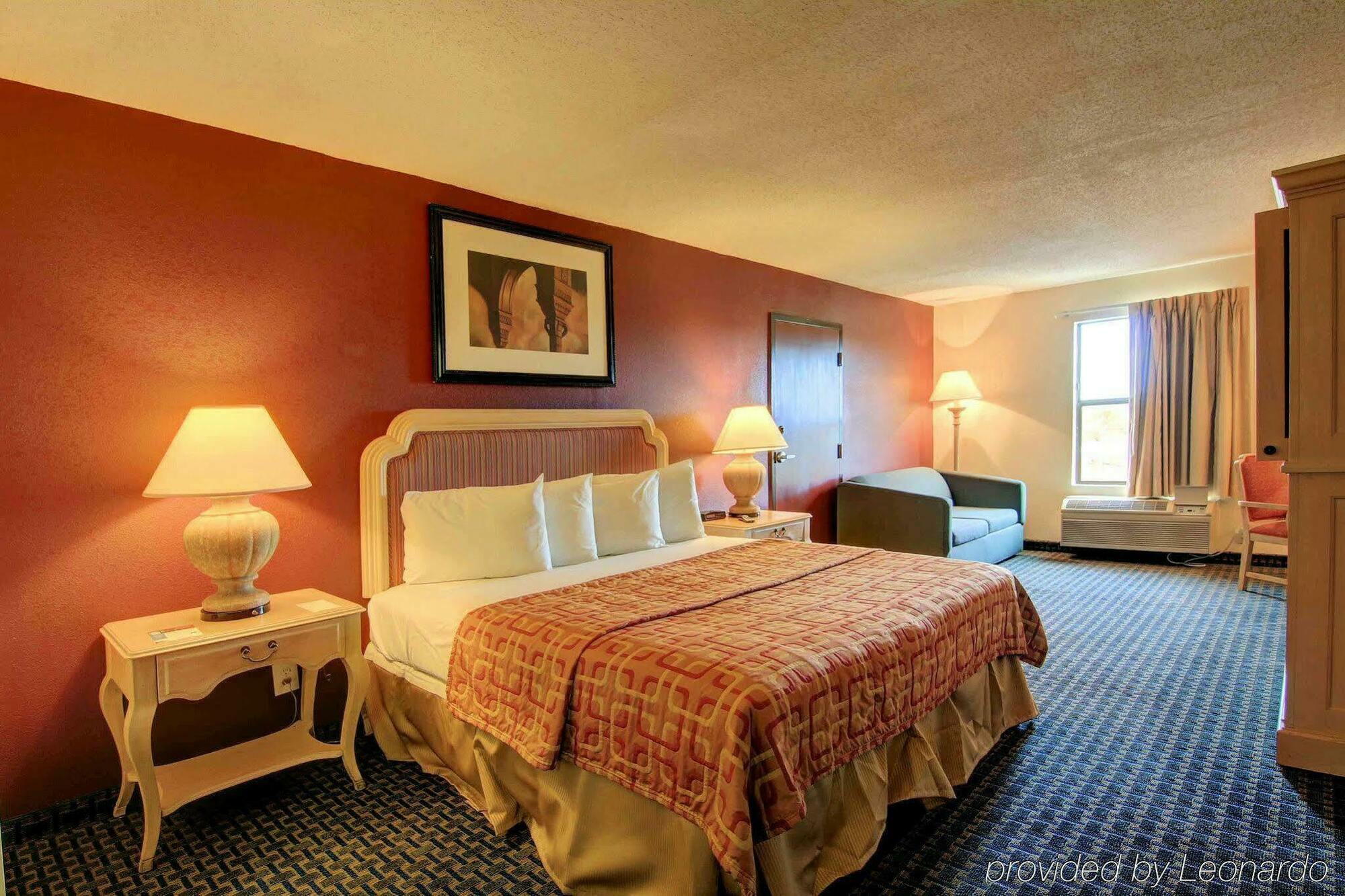 Hotel Red Roof - Six Flags
