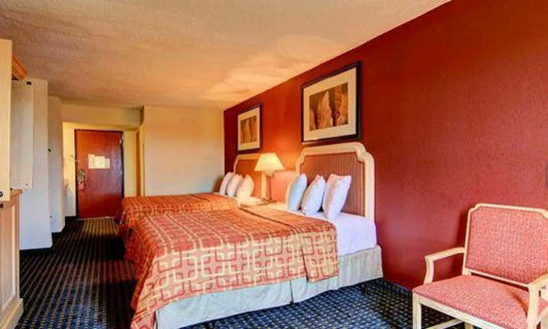 Hotel Red Roof - Six Flags Atlanta