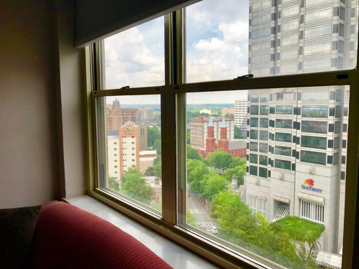 Wine Down Downtown Atl 14j * Atlanta