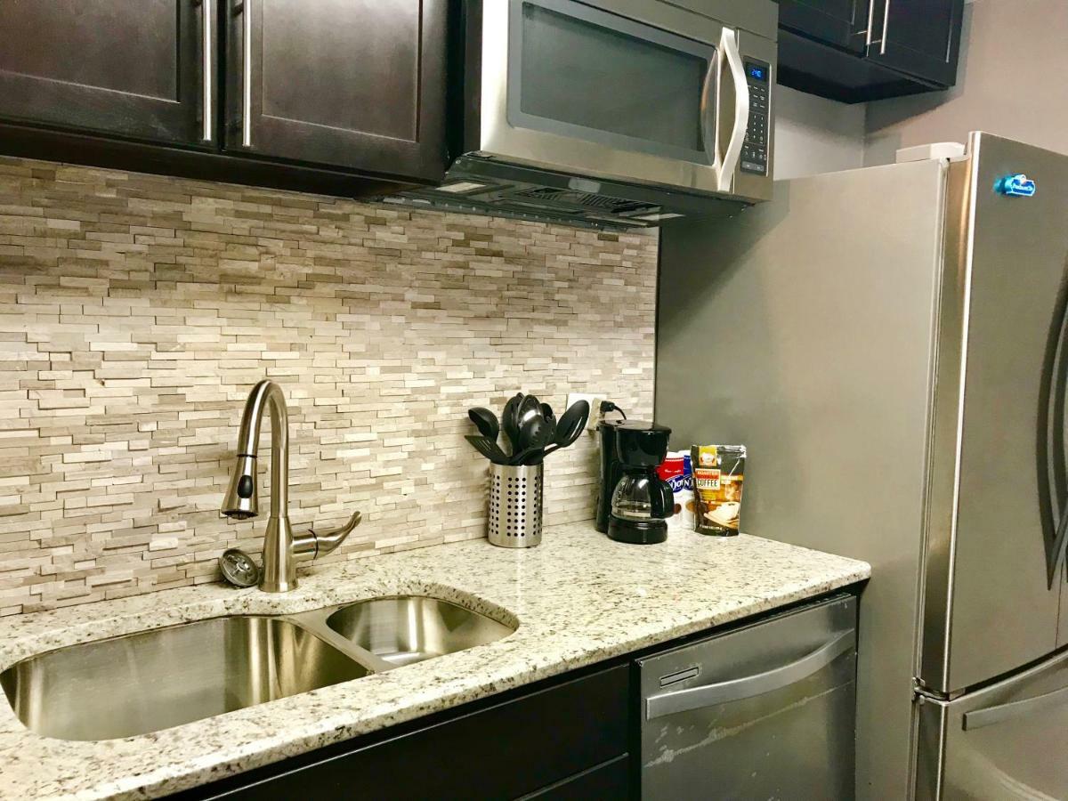 Wine Down Downtown Atl 14j Apartment *