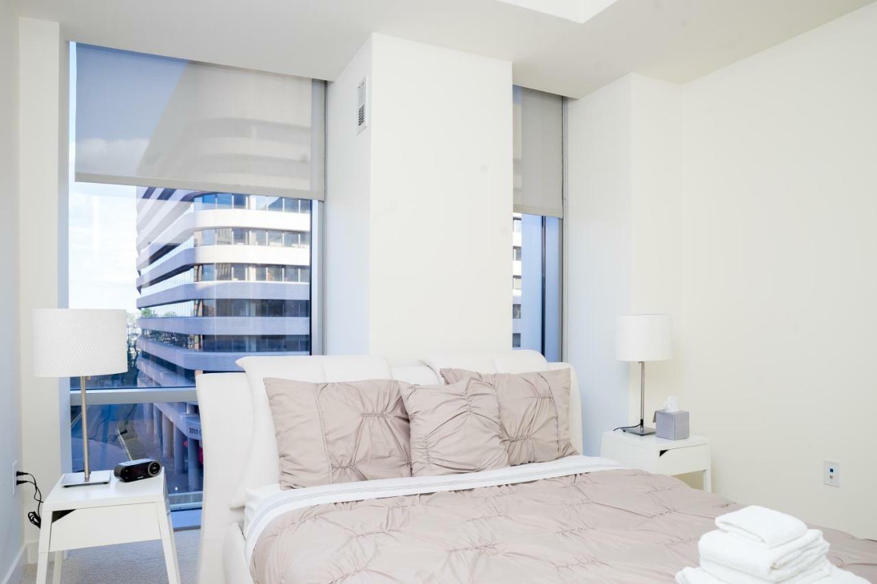 Apartment Furnished - Great Location In The Heart Of The *