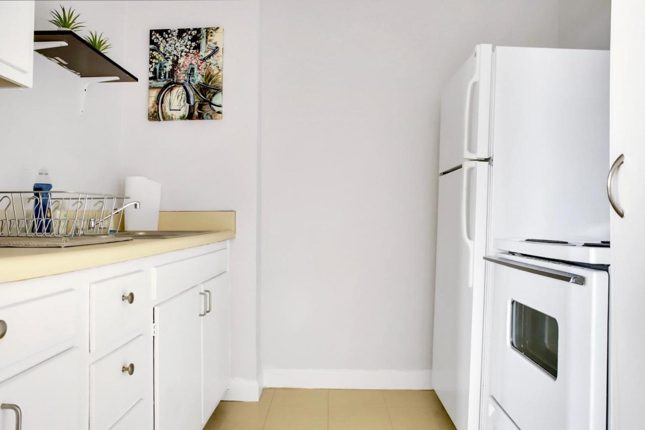 Downtown Studio W/amazing Location*self Check-in** Apartment