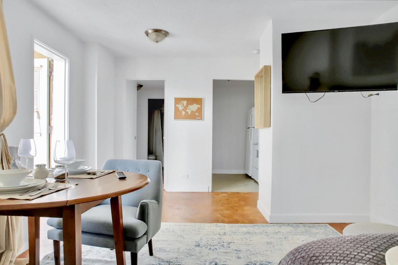 Downtown Studio W/amazing Location*self Check-in** *