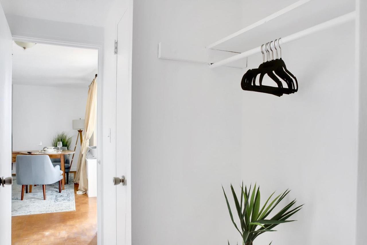 Apartment Downtown Studio W/amazing Location*self Check-in**