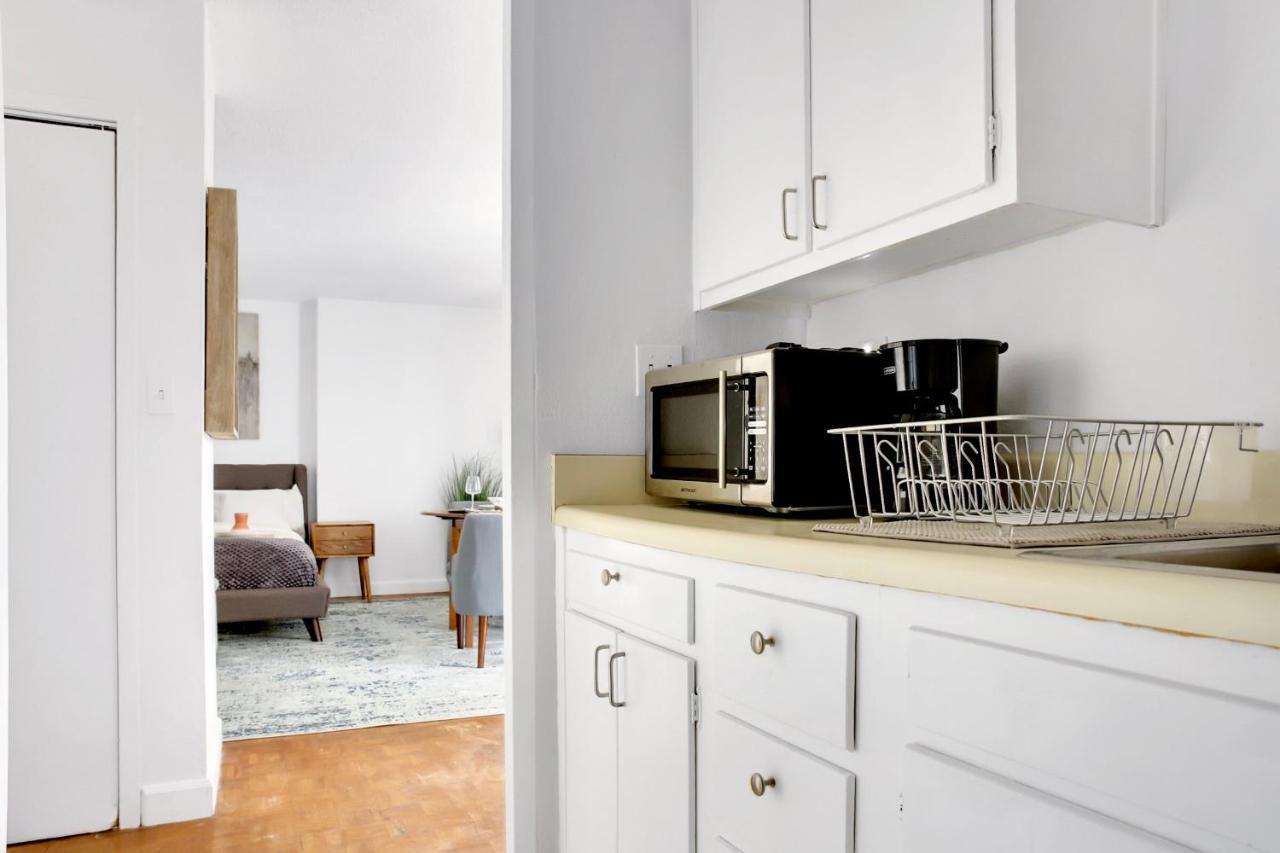 Downtown Studio W/amazing Location*self Check-in** Apartment *