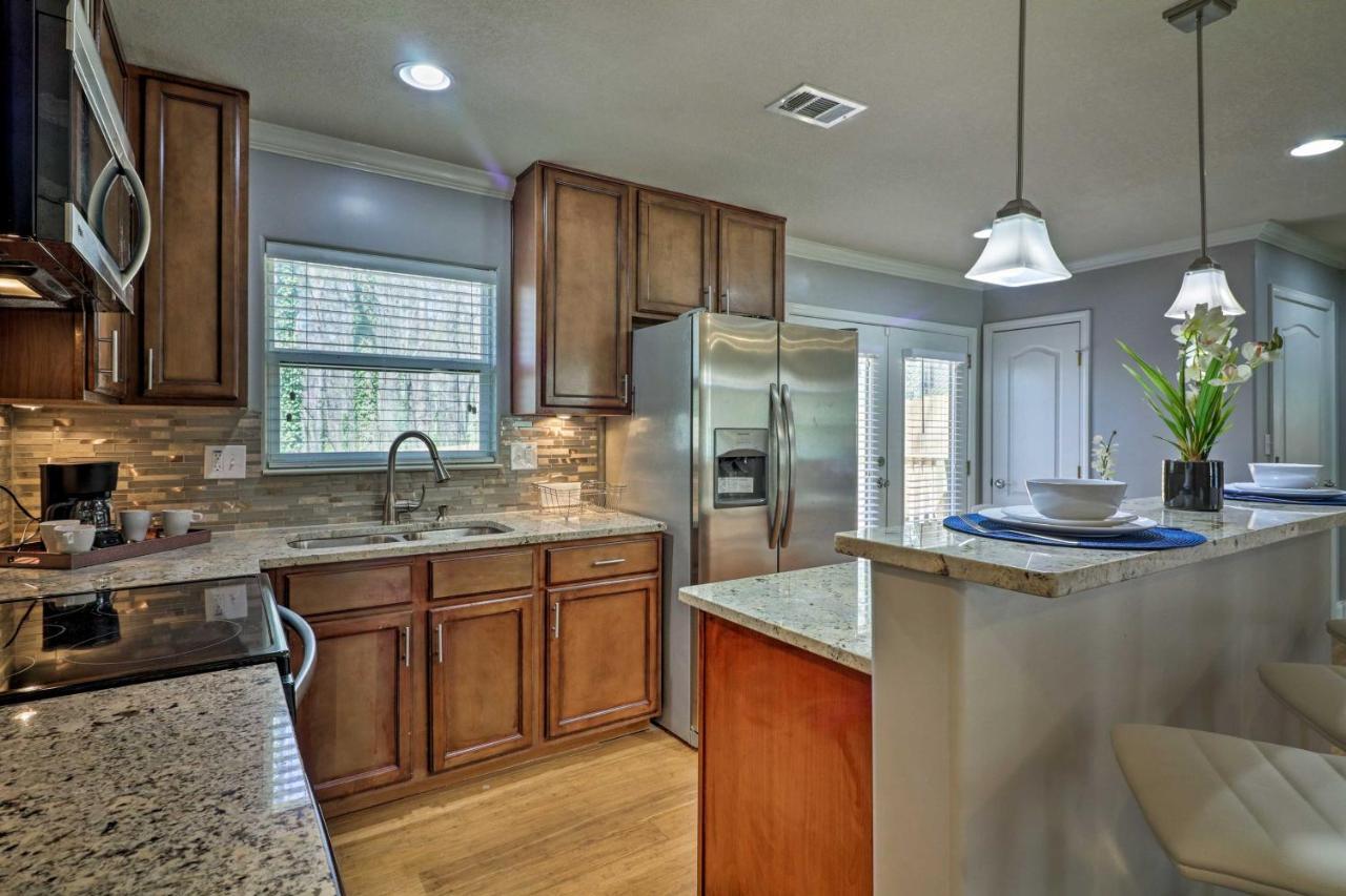 Comfortable Ranch - 5 Mi To Downtown Atlanta! Holiday home *