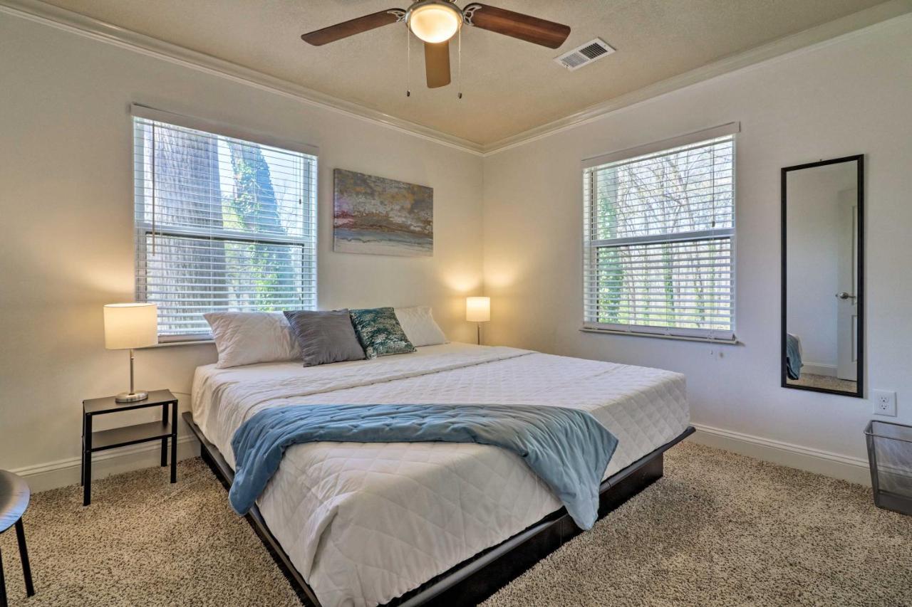 Comfortable Ranch - 5 Mi To Downtown Atlanta!