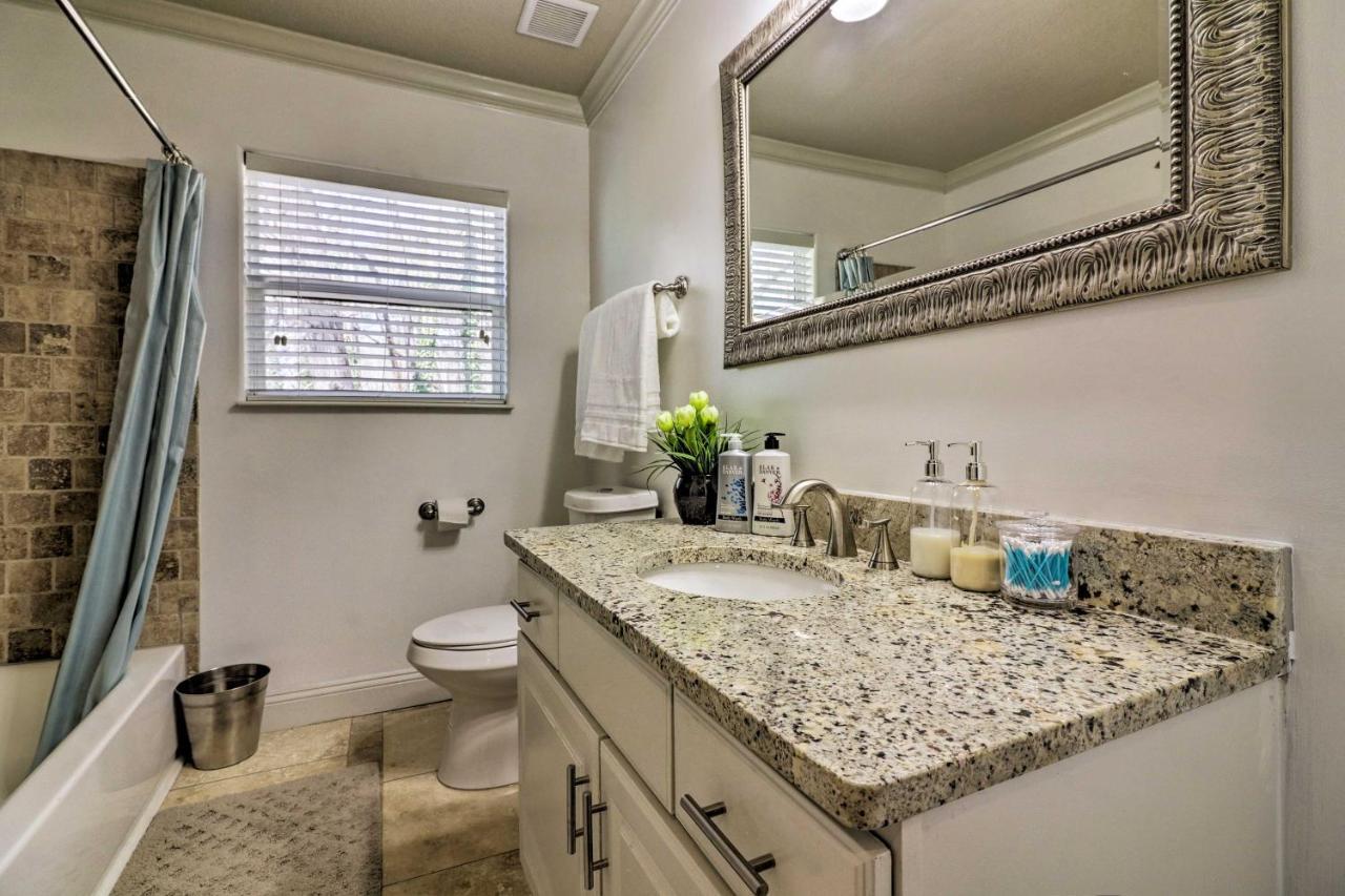 Holiday home Comfortable Ranch - 5 Mi To Downtown Atlanta!