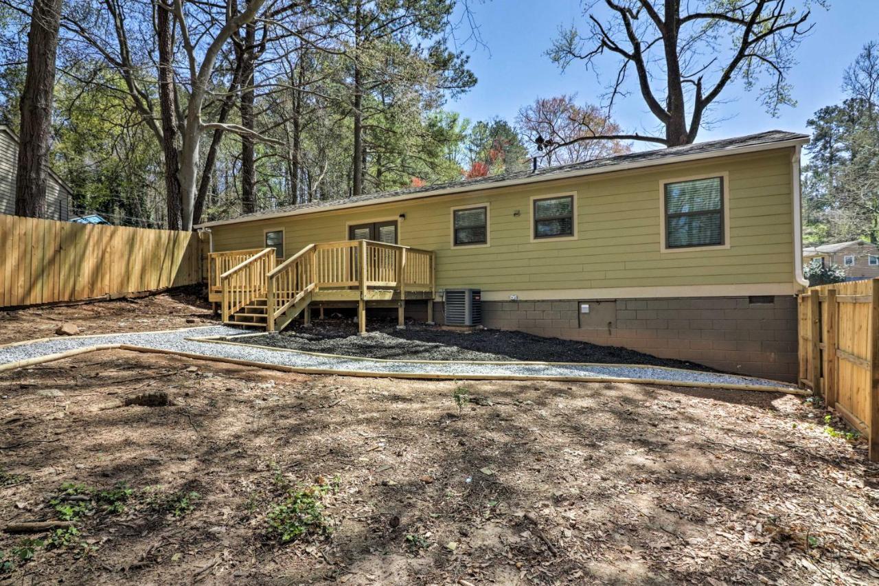 Comfortable Ranch - 5 Mi To Downtown Atlanta! Holiday home