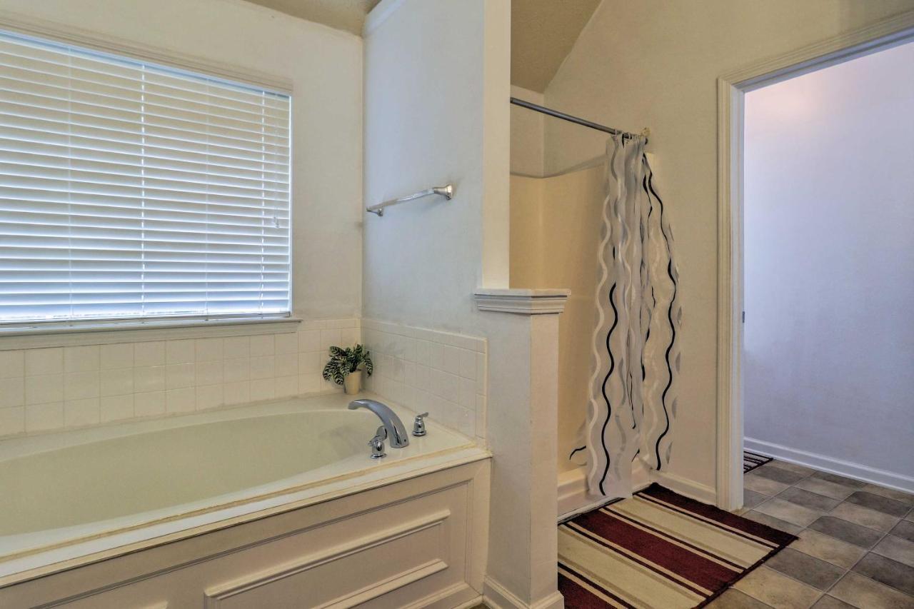 Suburban Vacation - 20 Mi To Downtown Holiday home Atlanta
