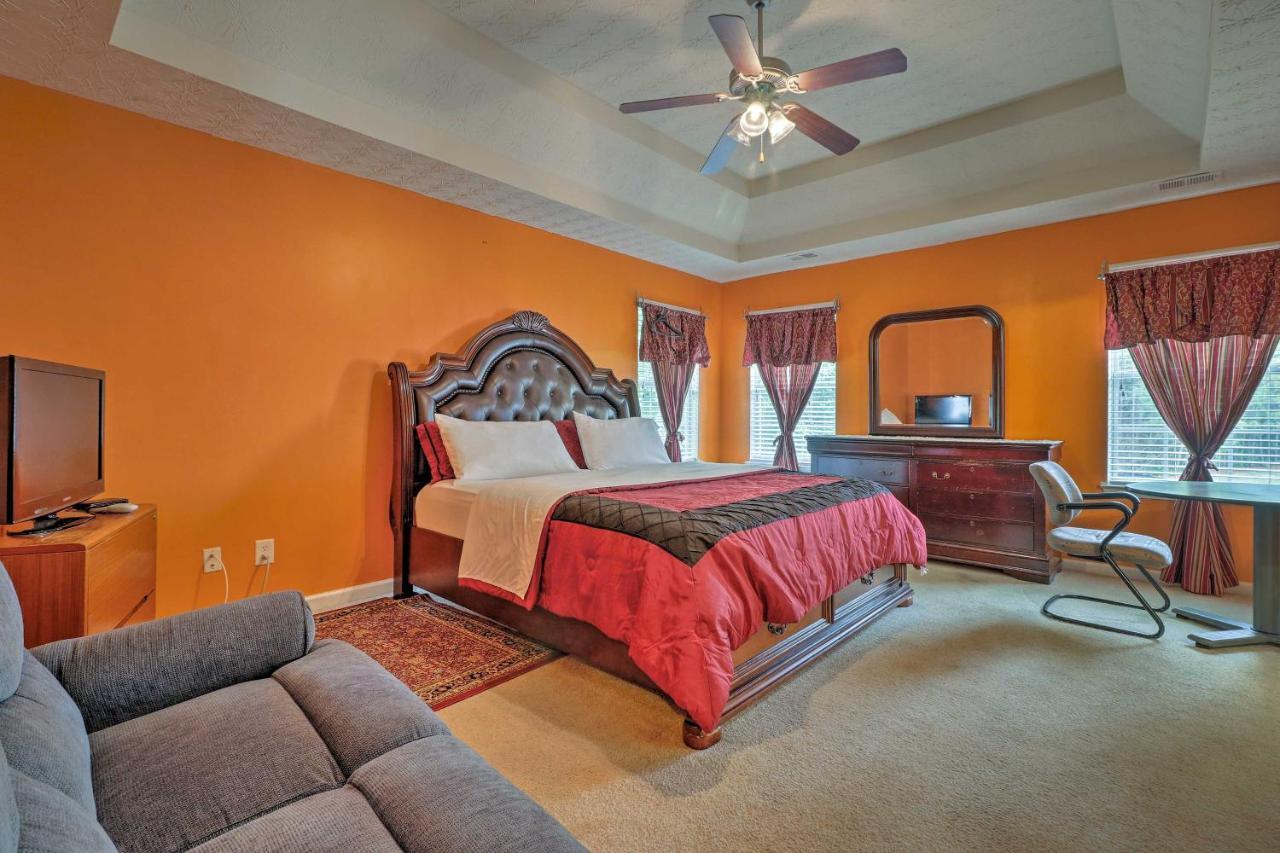 Holiday home Suburban Vacation - 20 Mi To Downtown Atlanta