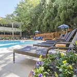 Modern 2 Bedroom 2 Bathroom Unit In Atlanta