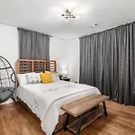 Saffron Door Sanctuary, Near Downtown Atlanta!