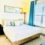 Buckhead Quarters- Spacious With Private Balcony
