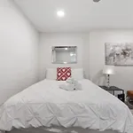 Downtown Studio - Panoramic Views - Walk-Friendly