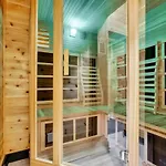Kenstone 7 500 Sqft - Sauna Bar Pool Puttputt