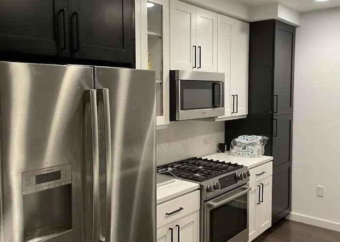 Welcome Home Luxury Condo Skyview