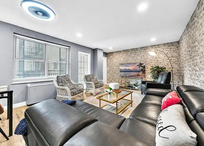 P8G Remodel 2Br/2Ba Downtown Atl-Parking & Balcony