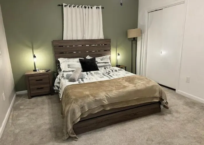 Queen Suite With Wifi With Hot Tub Room 6