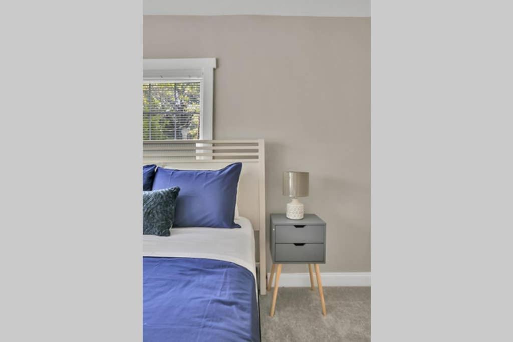 Holiday home Remodeled Bathrooms Stylish Luxe Bungalow
