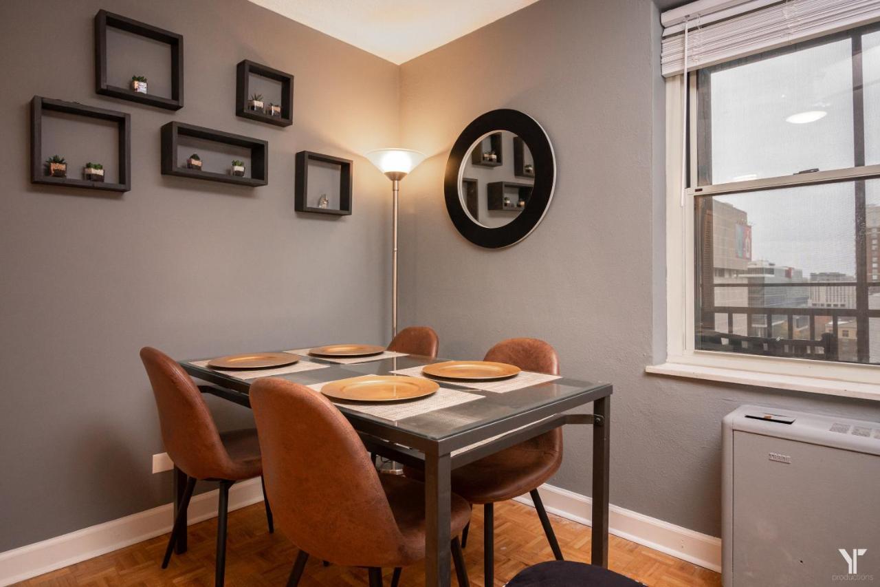 Apartment P8g Remodel 2br/2ba Downtown Atl-parking & Balcony *
