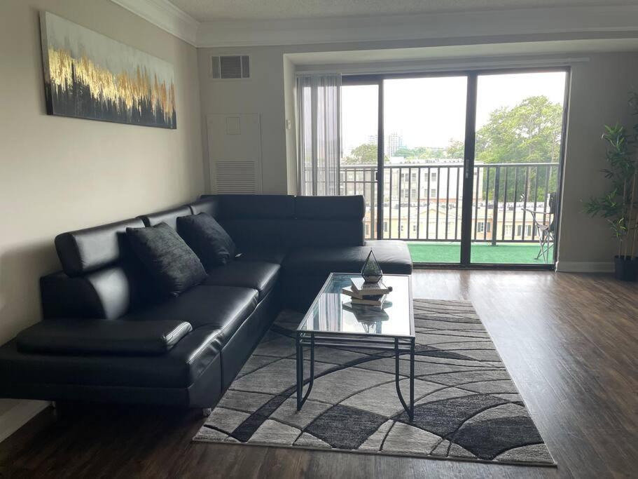 Modern 2 Bedroom 2 Bathroom Unit In Atlanta