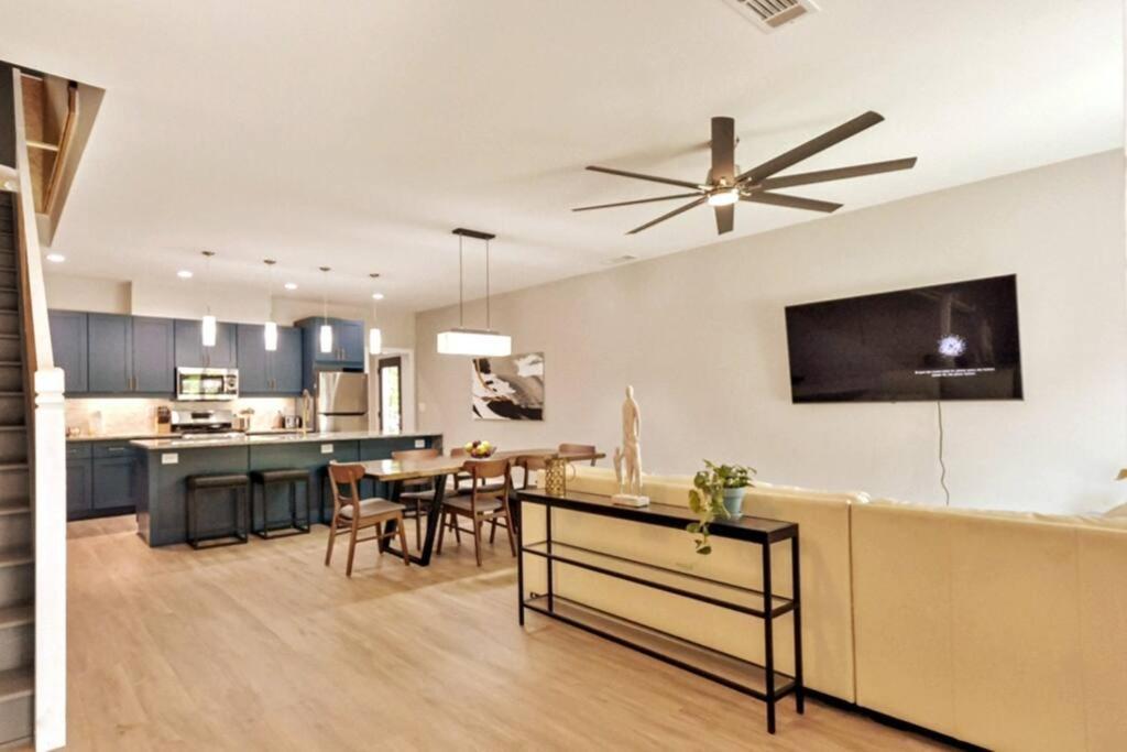Holiday home New Modern Near Ga Tech