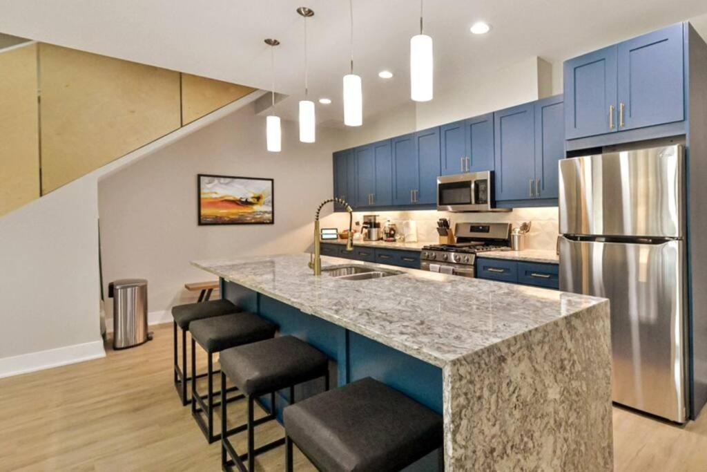 New Modern Near Ga Tech *