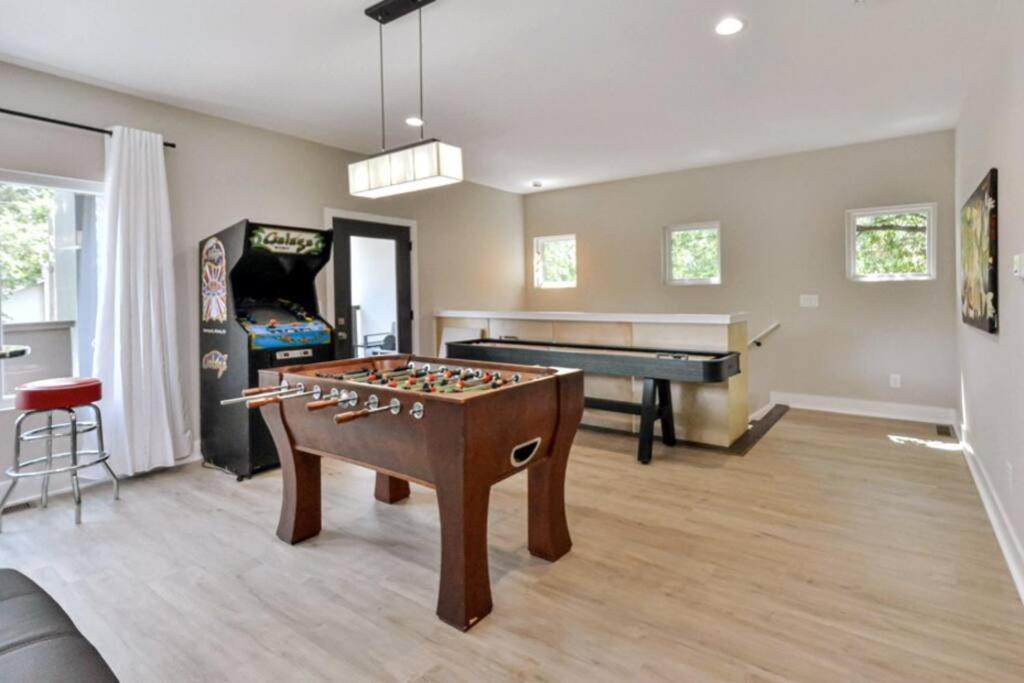 Holiday home New Modern Near Ga Tech *