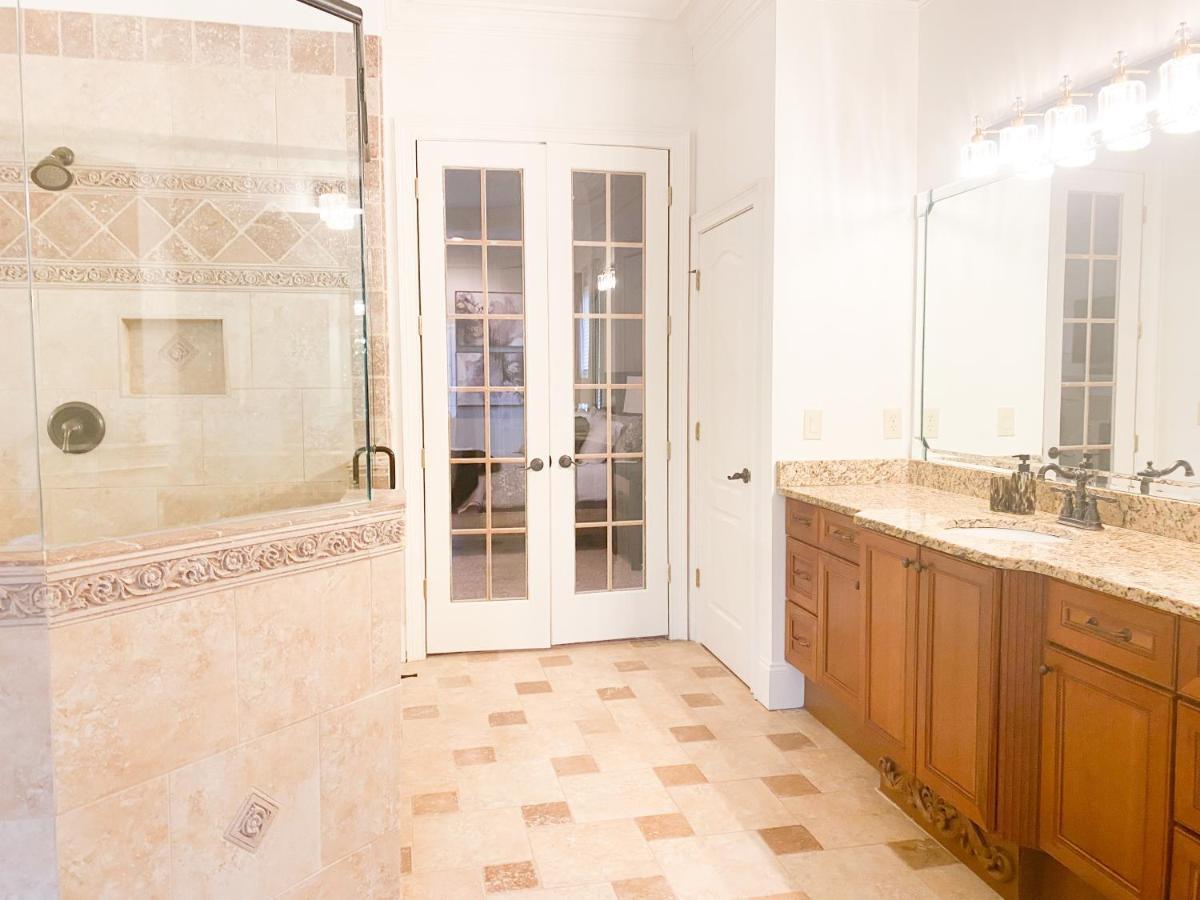 Chateau Willine Mansion Sleeps 10 Atlanta