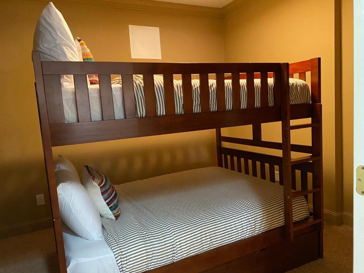 Holiday home Chateau Willine Mansion Sleeps 10