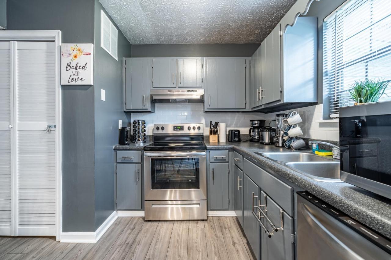 Amazing And Beautiful In By Deity Apartment