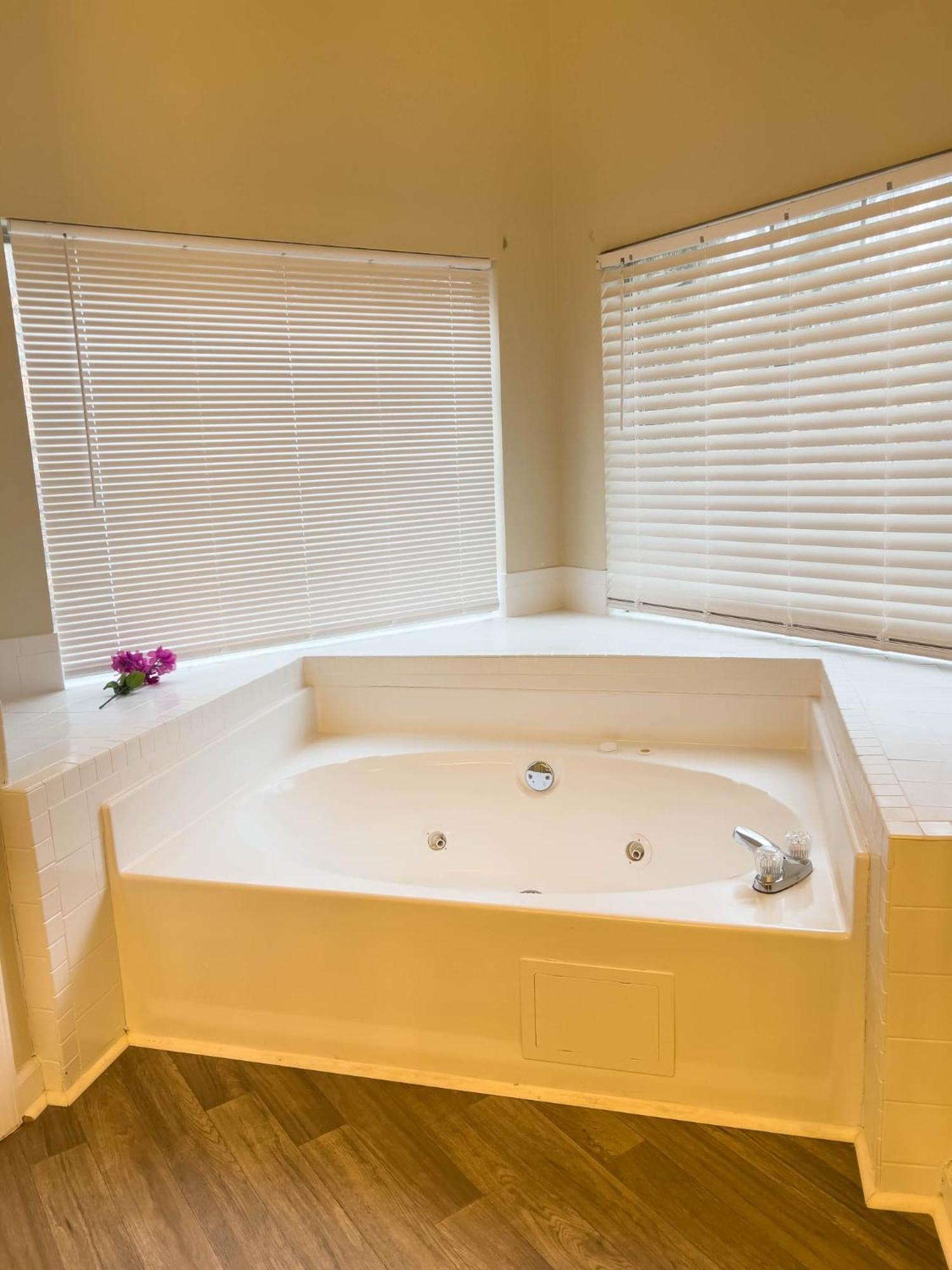 Homestay Luxury 1bdr/1bath Shared Space In Prime Area Atlanta