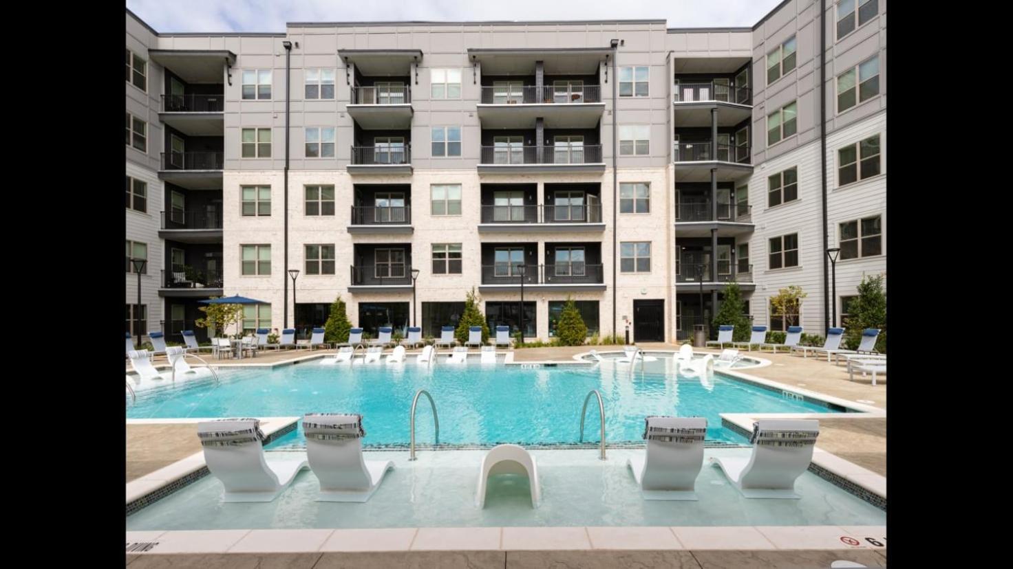Buckhead Quarters- Spacious With Private Balcony Apartment Atlanta