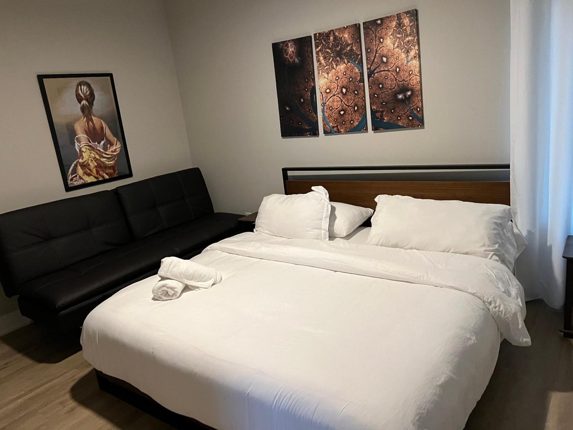 New Modern Near Ga Tech Holiday home *