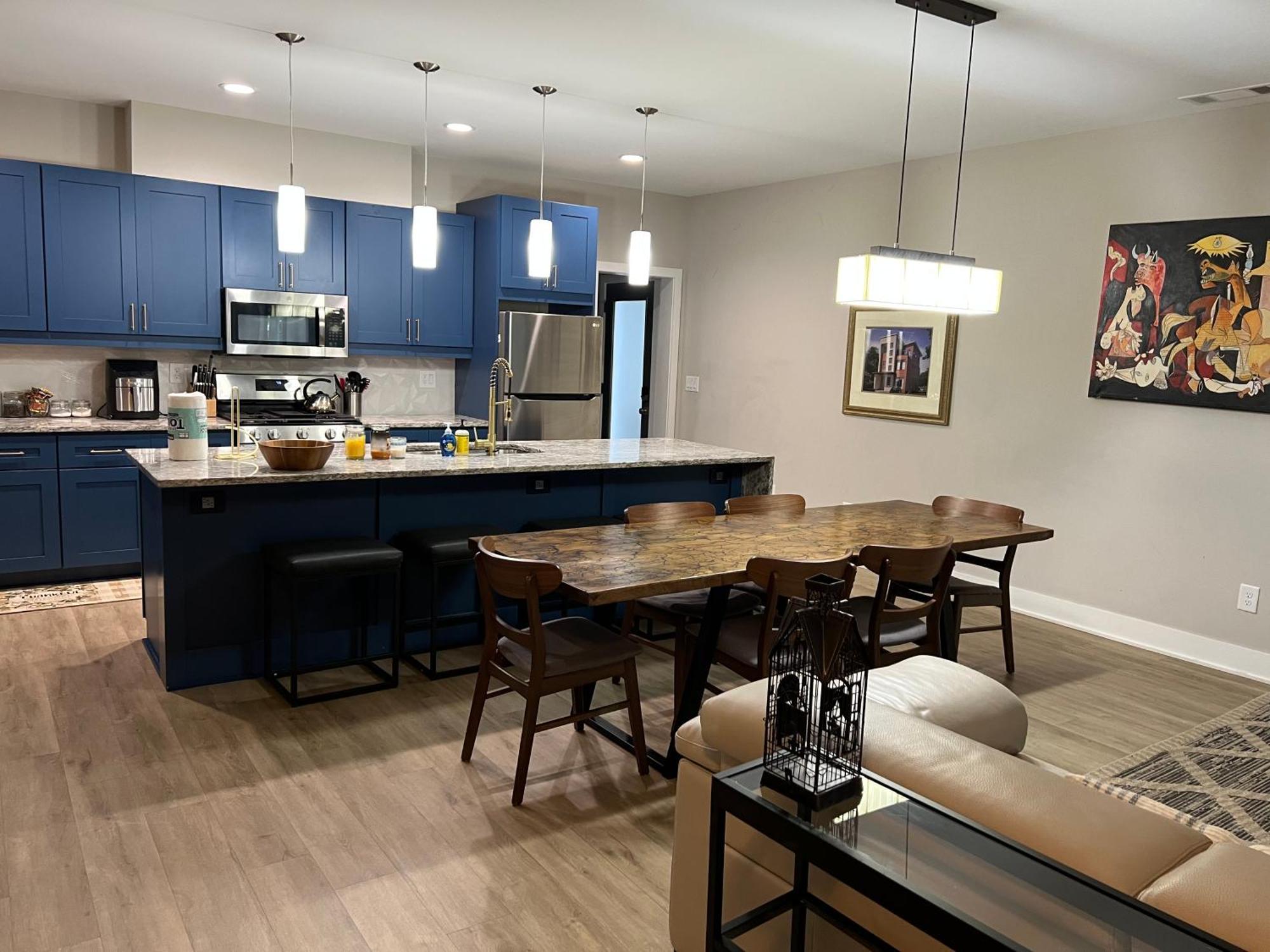 New Modern Near Ga Tech * Atlanta