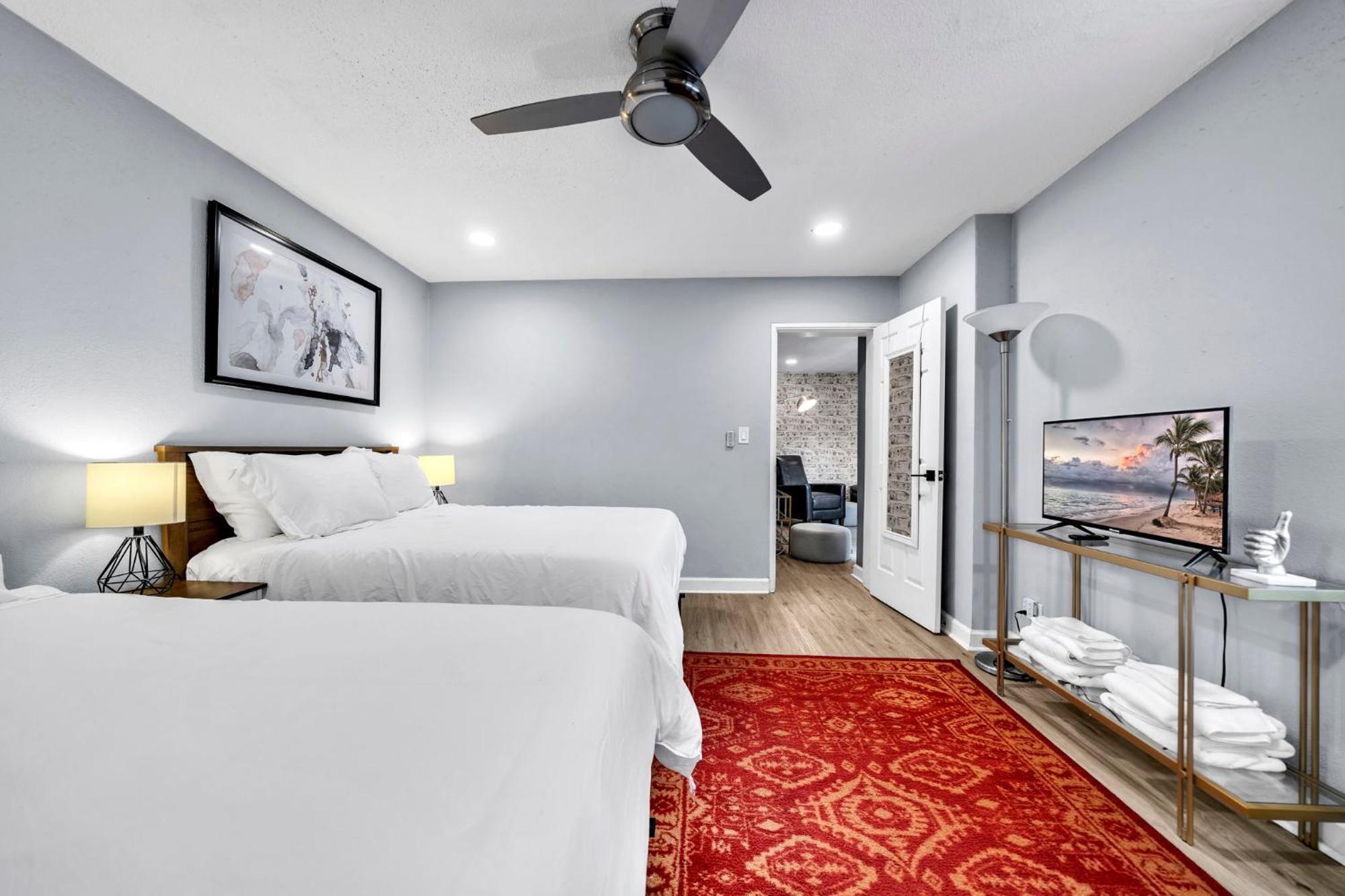 P8g Remodel 2br/2ba Downtown Atl-parking & Balcony *