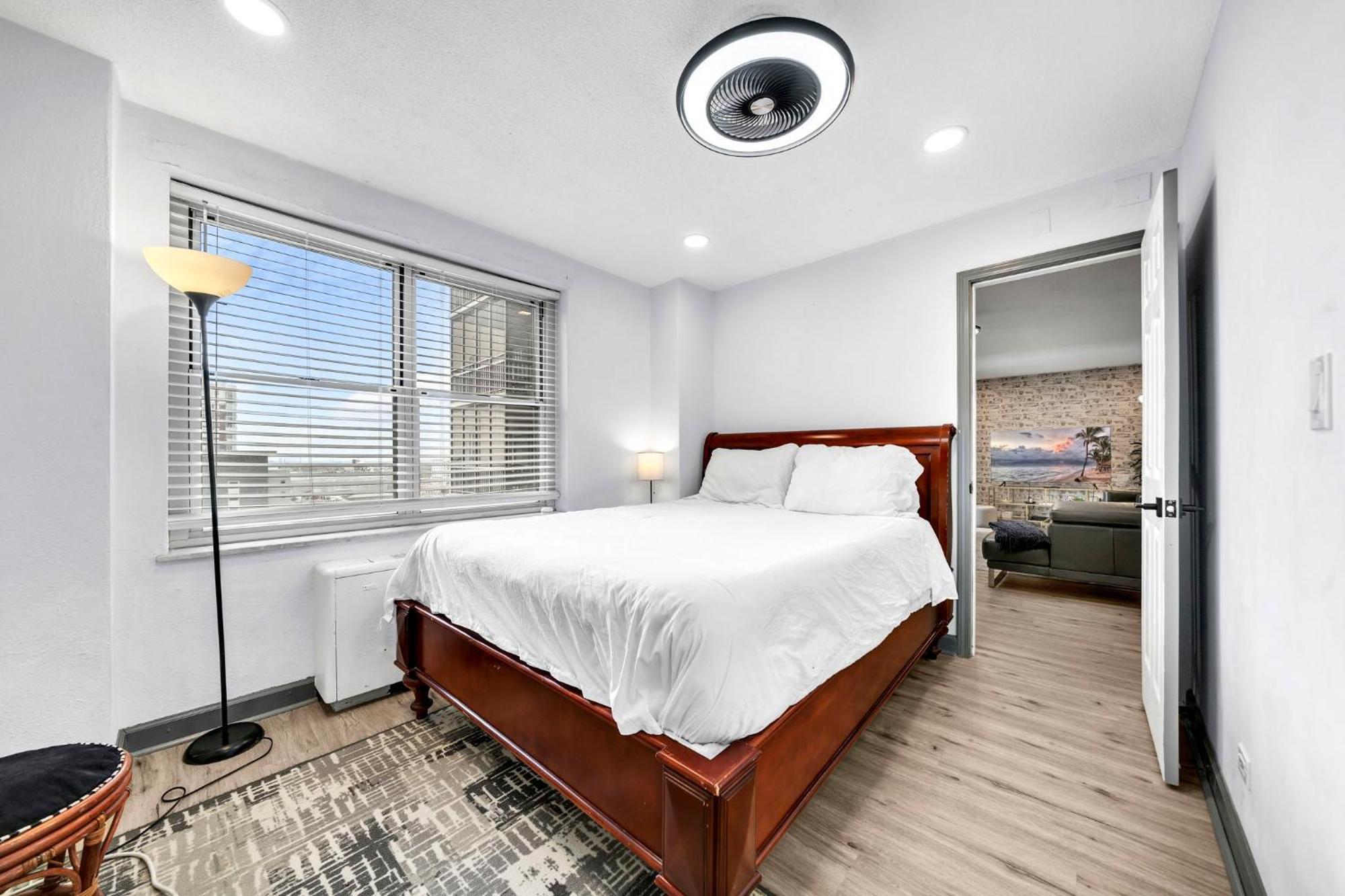 P8g Remodel 2br/2ba Downtown Atl-parking & Balcony Apartment Atlanta