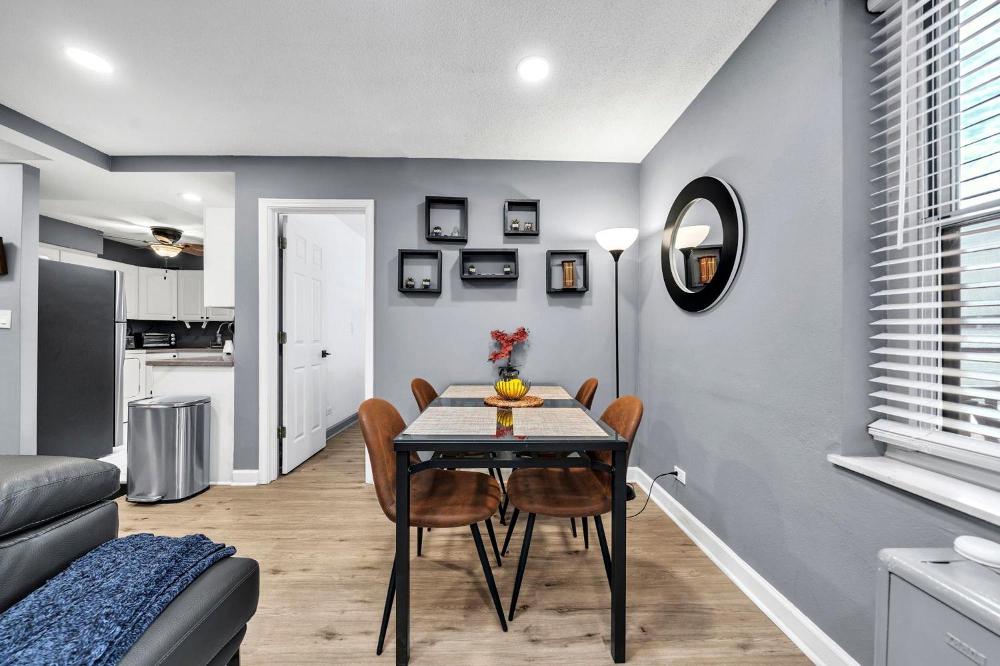 Apartment P8g Remodel 2br/2ba Downtown Atl-parking & Balcony Atlanta