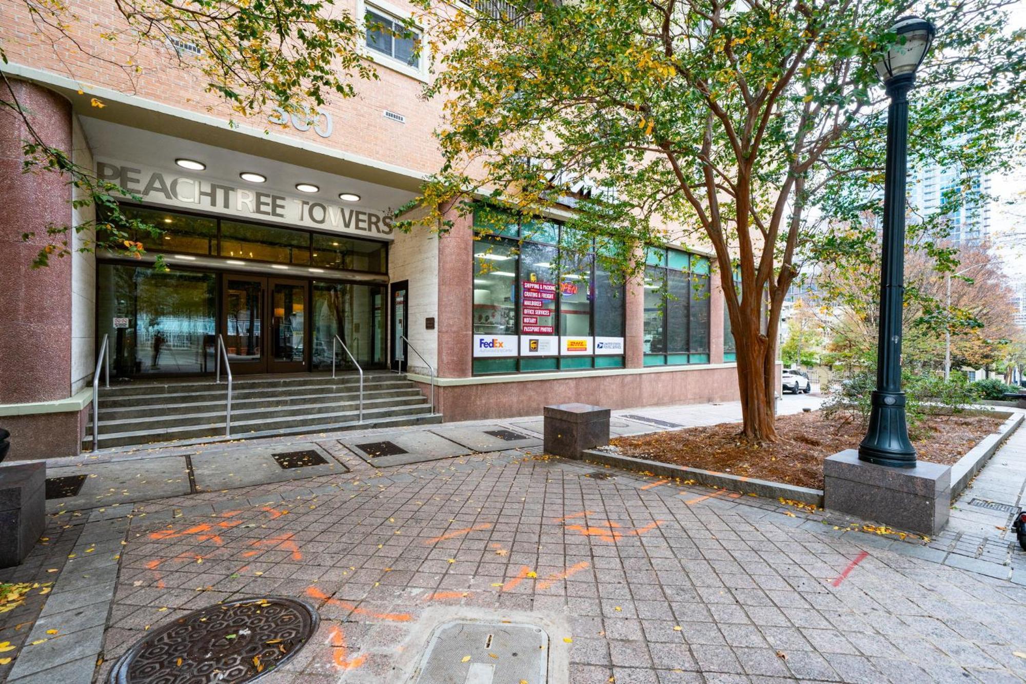 P8g Remodel 2br/2ba Downtown Atl-parking & Balcony *