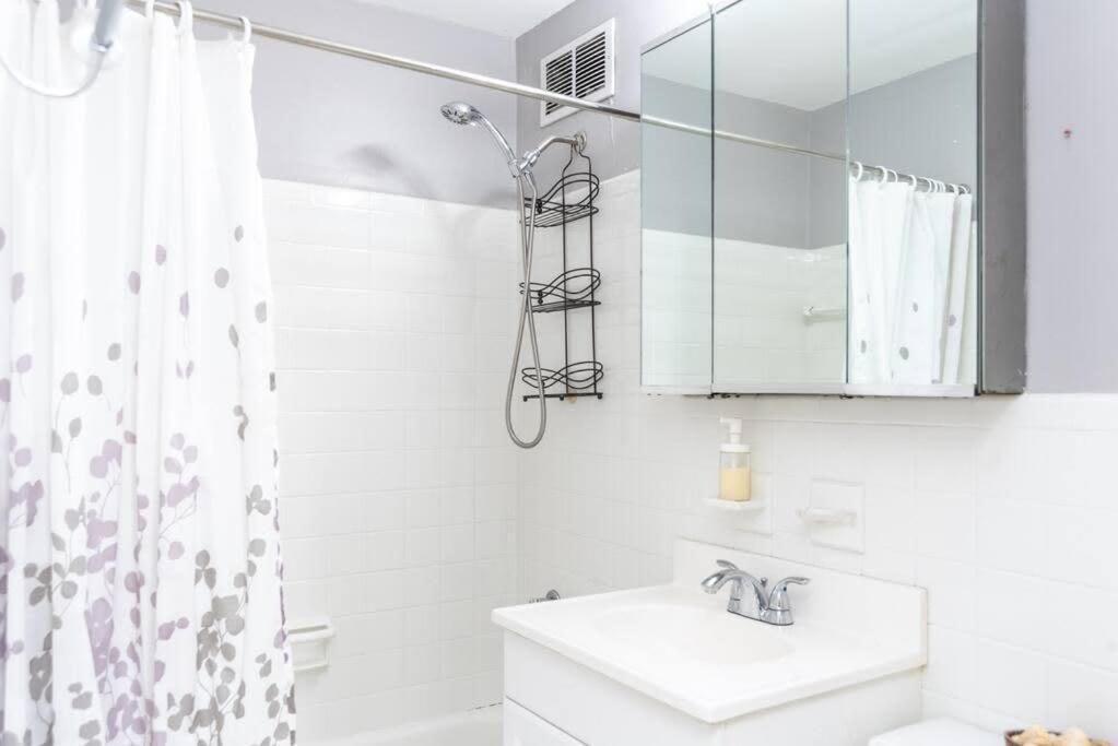 Holiday home Downtown Excellent View! Onsite Parking 1904