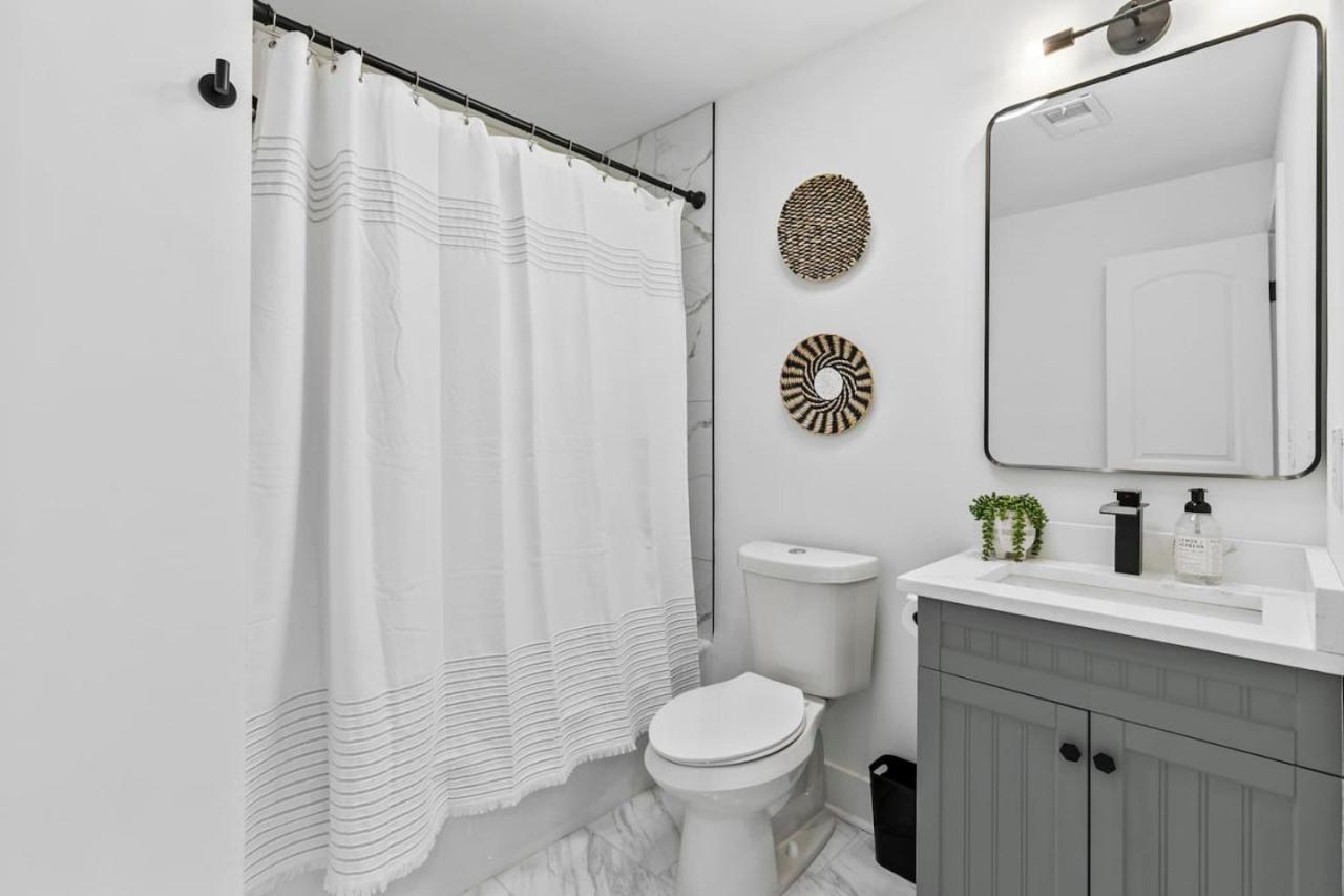 Luxury Living Minutes From Downtown 4 Bedroom Gem *