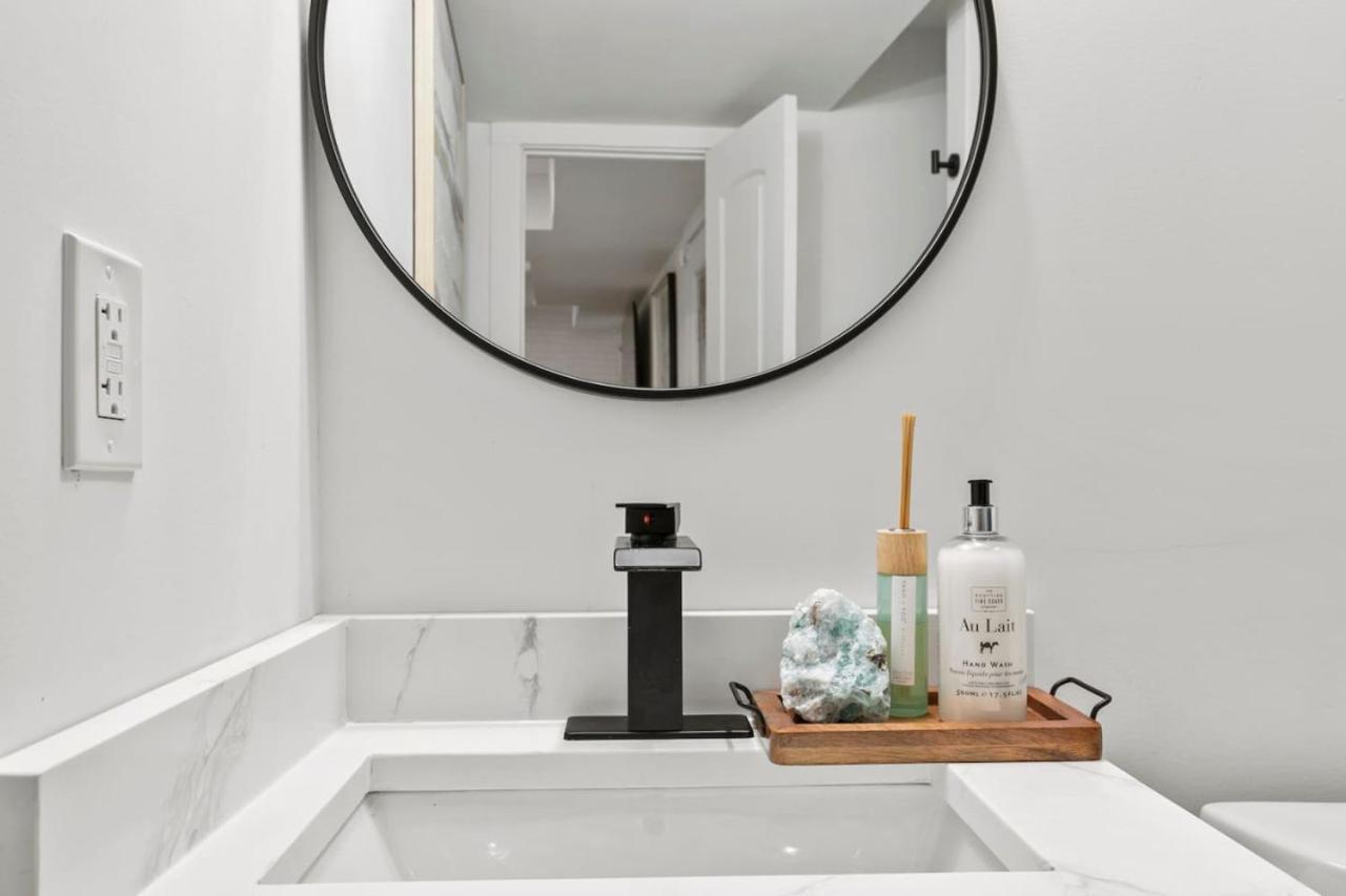 Luxury Living Minutes From Downtown 4 Bedroom Gem *