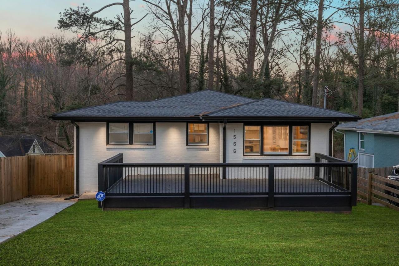 Holiday home Luxury Living Minutes From Downtown 4 Bedroom Gem