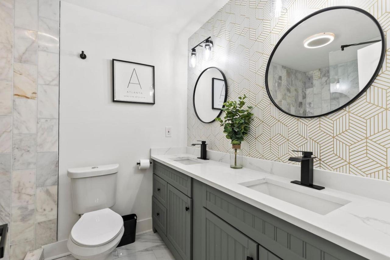 Luxury Living Minutes From Downtown 4 Bedroom Gem * Atlanta