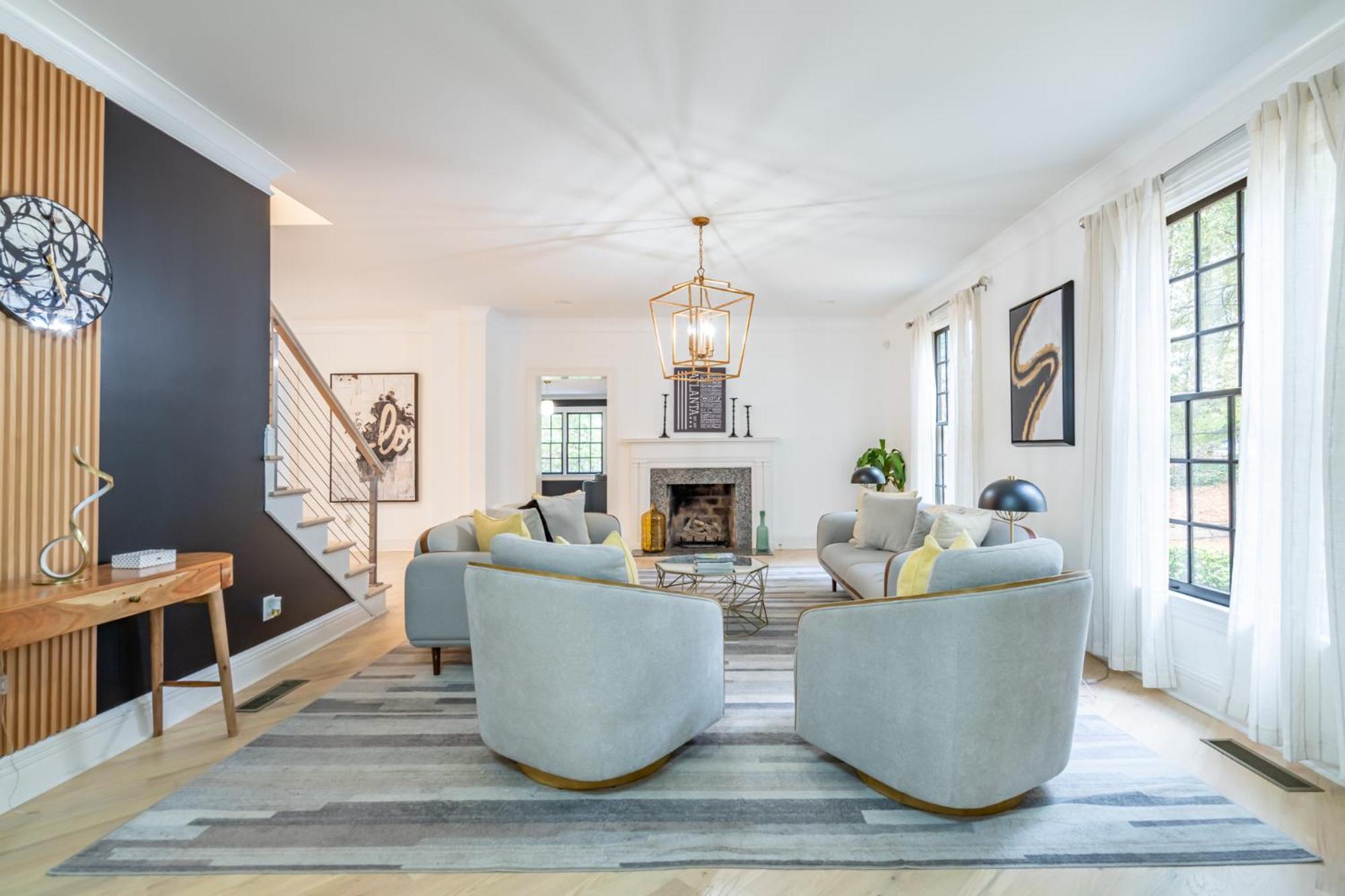 The Black House At Victoria Mill Buckhead