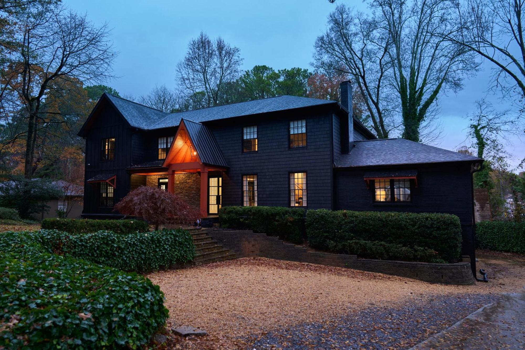 The Black House At Victoria Mill Buckhead Atlanta
