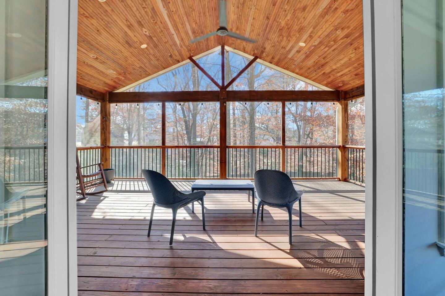 Chamblee Retreat 3br W Spacious Porch Holiday home *
